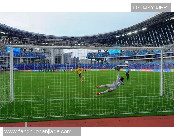 杭州亚运会足球赛场上的明星球员和精彩表现回顾