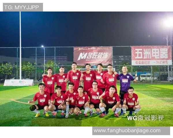 足球巨星与球迷零距离互动 共谱激情与梦想的动人时刻