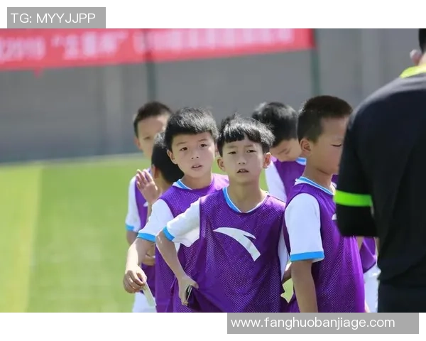 足球星鞋垫助力运动员释放潜能提升比赛表现打造舒适与健康体验 足球星鞋垫助力运动员释放潜能提升比赛表现打造舒适与健康体验